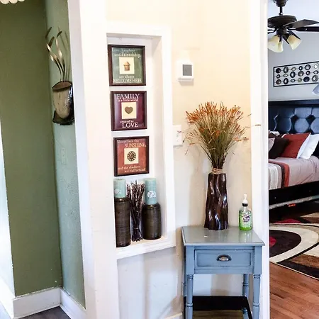 Cozy Home In The Heart Of Atlanta-3