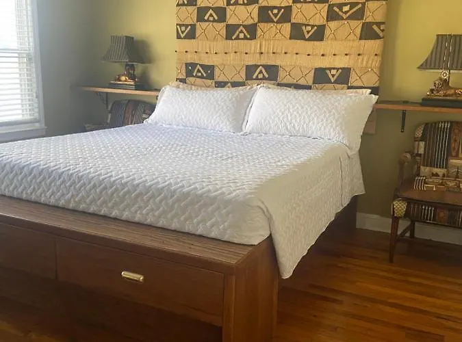 Cozy Comfortable Private Bedrooms