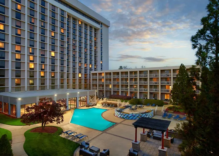 Pet Friendly hotel: Atlanta Airport Marriott